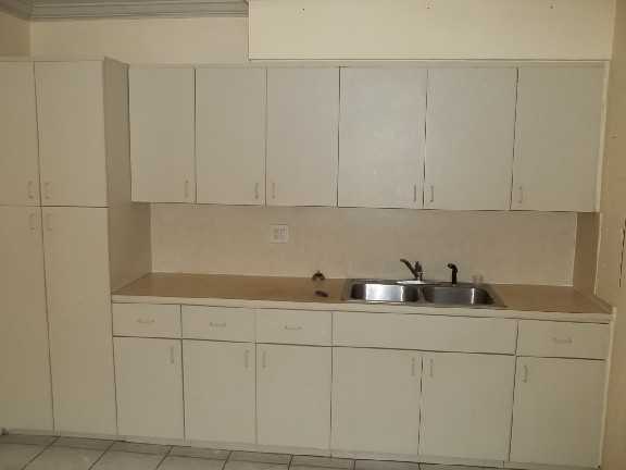 345 W 54th St, Hialeah, FL 33012