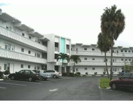2223 Park Ln # 212, Hollywood, FL 33021