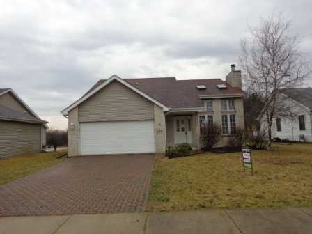 292 Hillcrest Ln, Steger, IL 60475