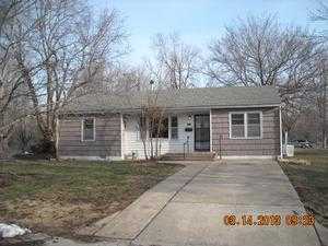 1014 E 134th St, Grandview, MO 64030