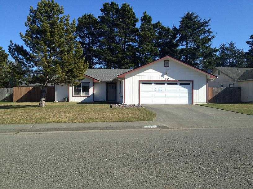 1635 El Monte Rd, Crescent City, CA 95531