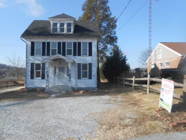 180 Yoe Dr, Red Lion, PA 17356